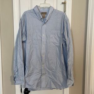 Duluth trading Company long sleeve button up shirt